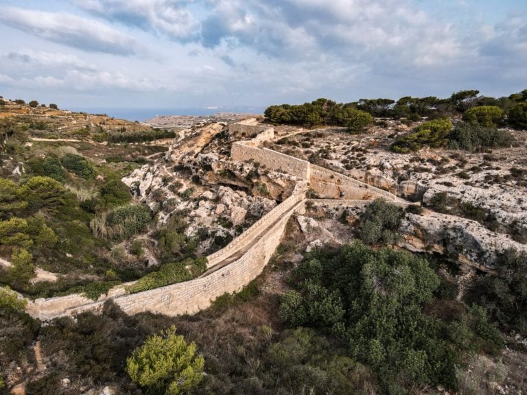 Dwejra Lines Walk, Victoria Lines, Malta