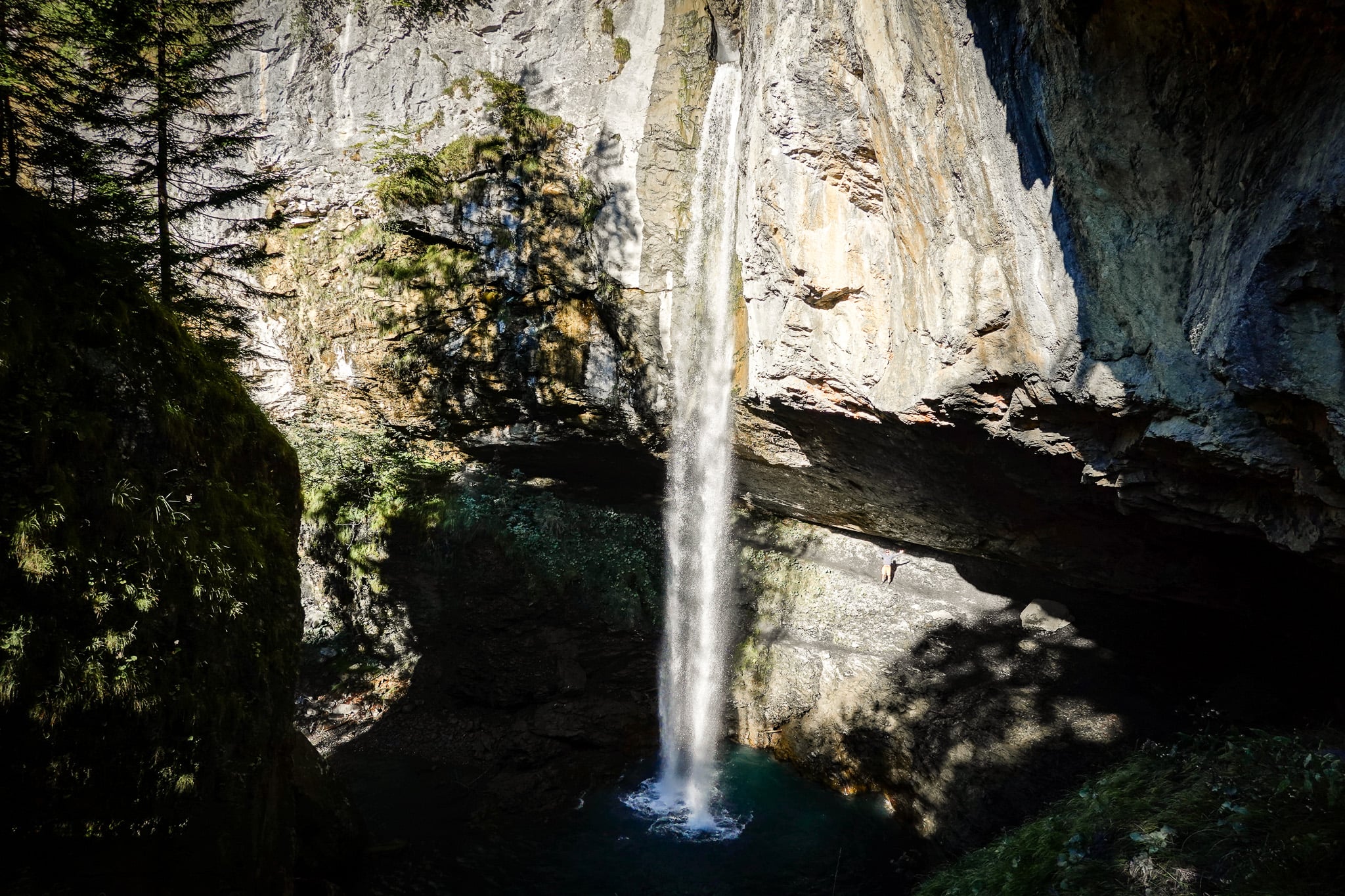 Dan standing behind Berglistüber Waterfall